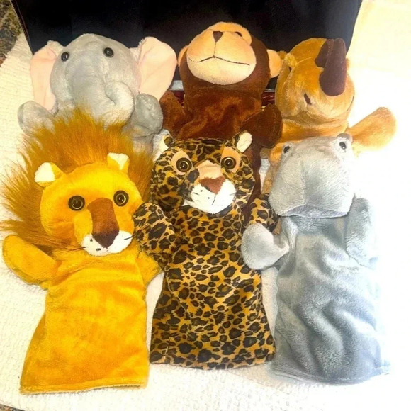 Restoration Hardware RH Plush Puppet Toy Family Theater Play Set w/Stage/Curtain - Picture 3 of 15